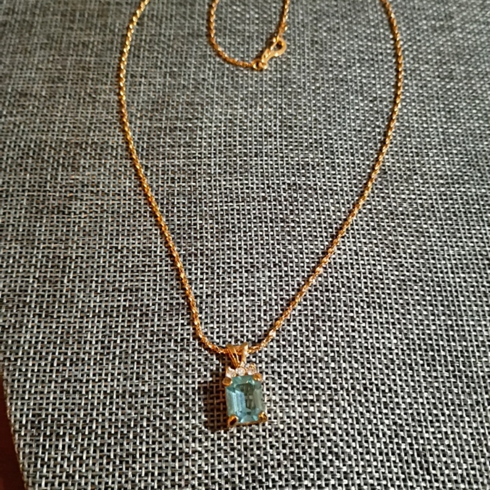 Beautiful Vintage Topaz Necklace